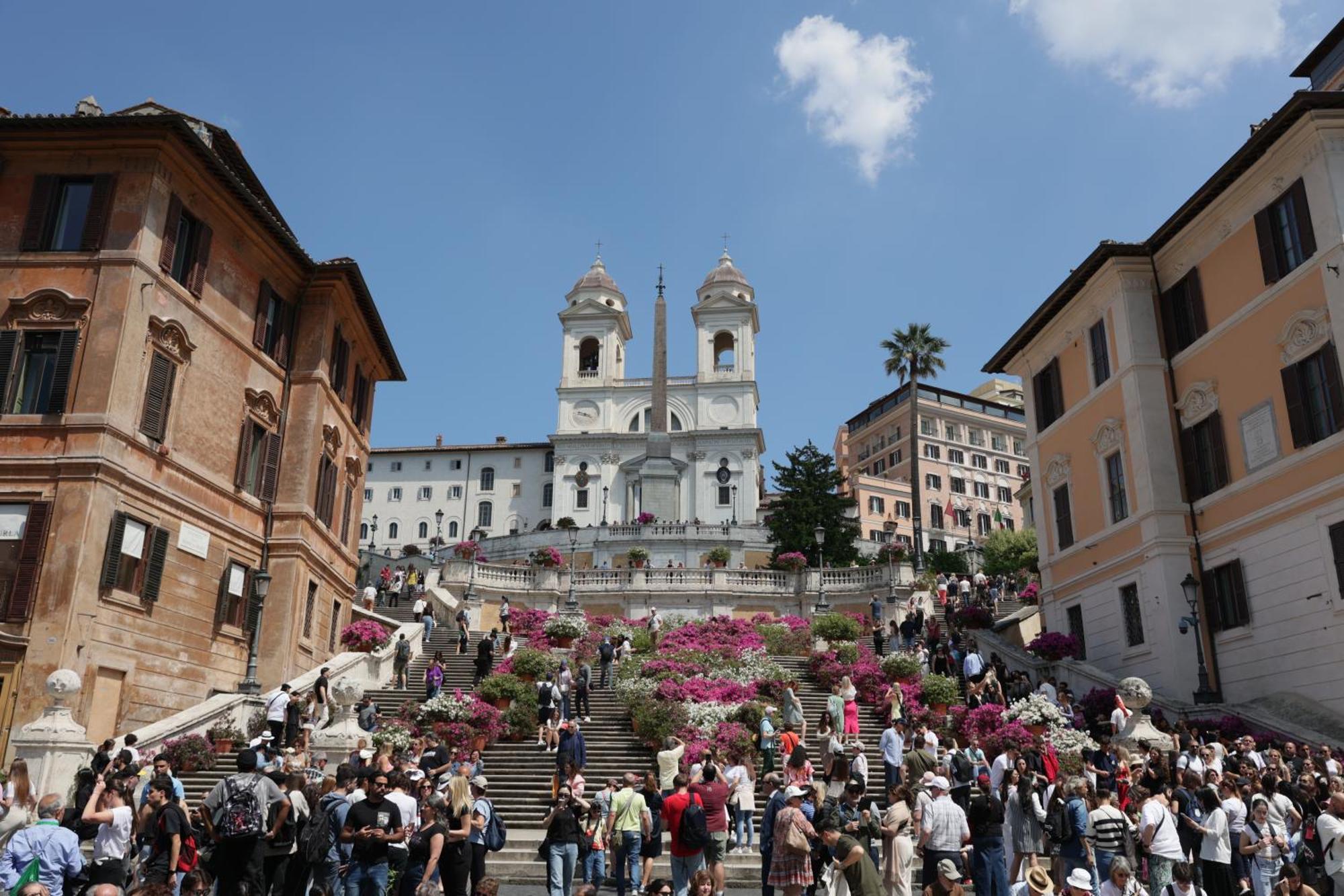 Deluxe Spanish Steps Apartment Rome