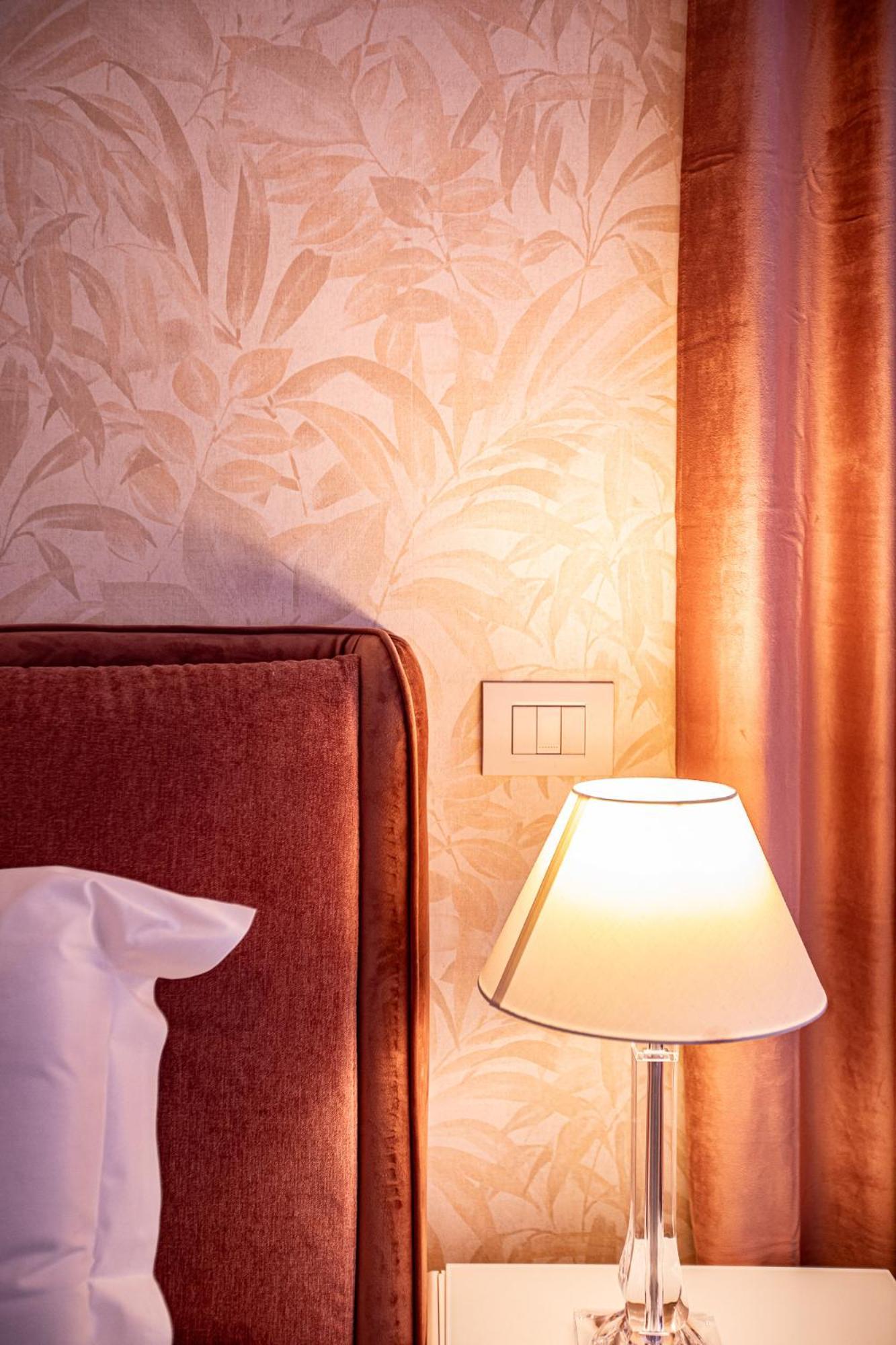Deluxe Spanish Steps Apartment