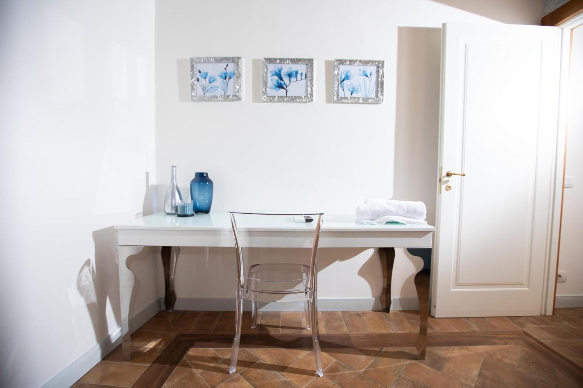 Deluxe Spanish Steps Apartment Rome